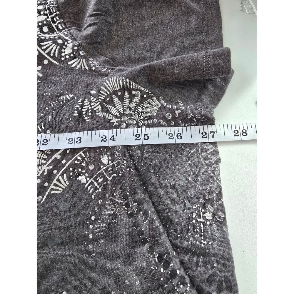 Made for Life Womens 3X Charcoal Gray Mandala Graphic V-Neck T-Shirt NWT - Picture 10 of 12